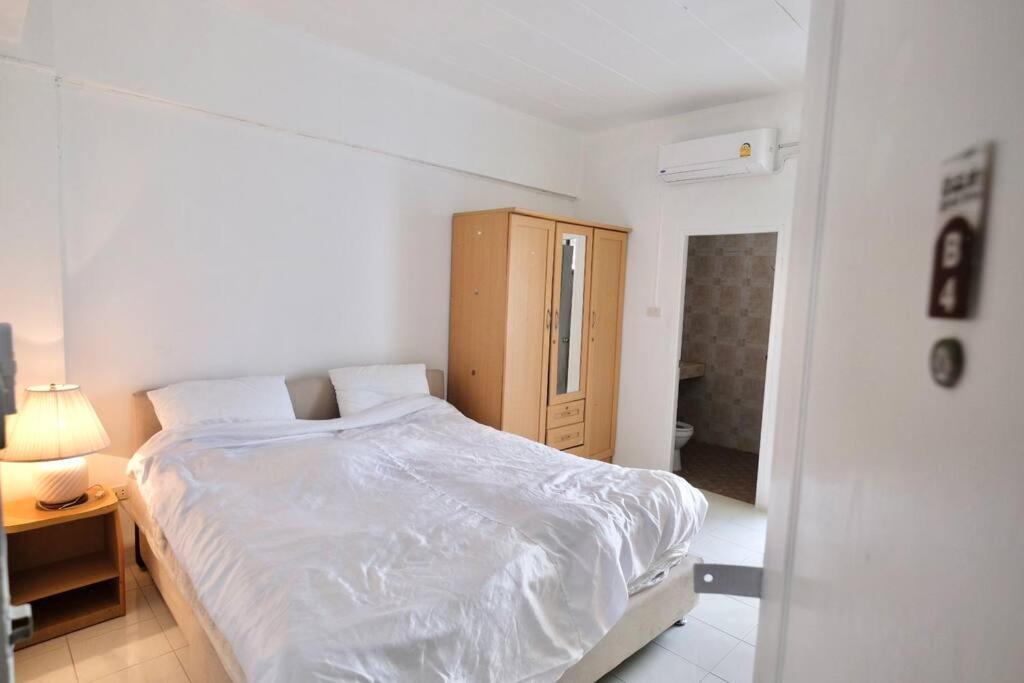 Airport View Apartment Cozy Room Near Airport サムットプラーカーン エクステリア 写真