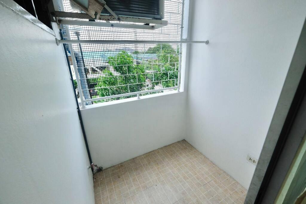 Airport View Apartment Cozy Room Near Airport サムットプラーカーン エクステリア 写真